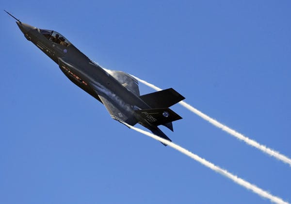F-35 "Lightning II": Der auch als "Joint Strike Fighter" bekannte Stealth-Jet soll das künftige Rückgrat der US-Luftstreitkräfte sein.