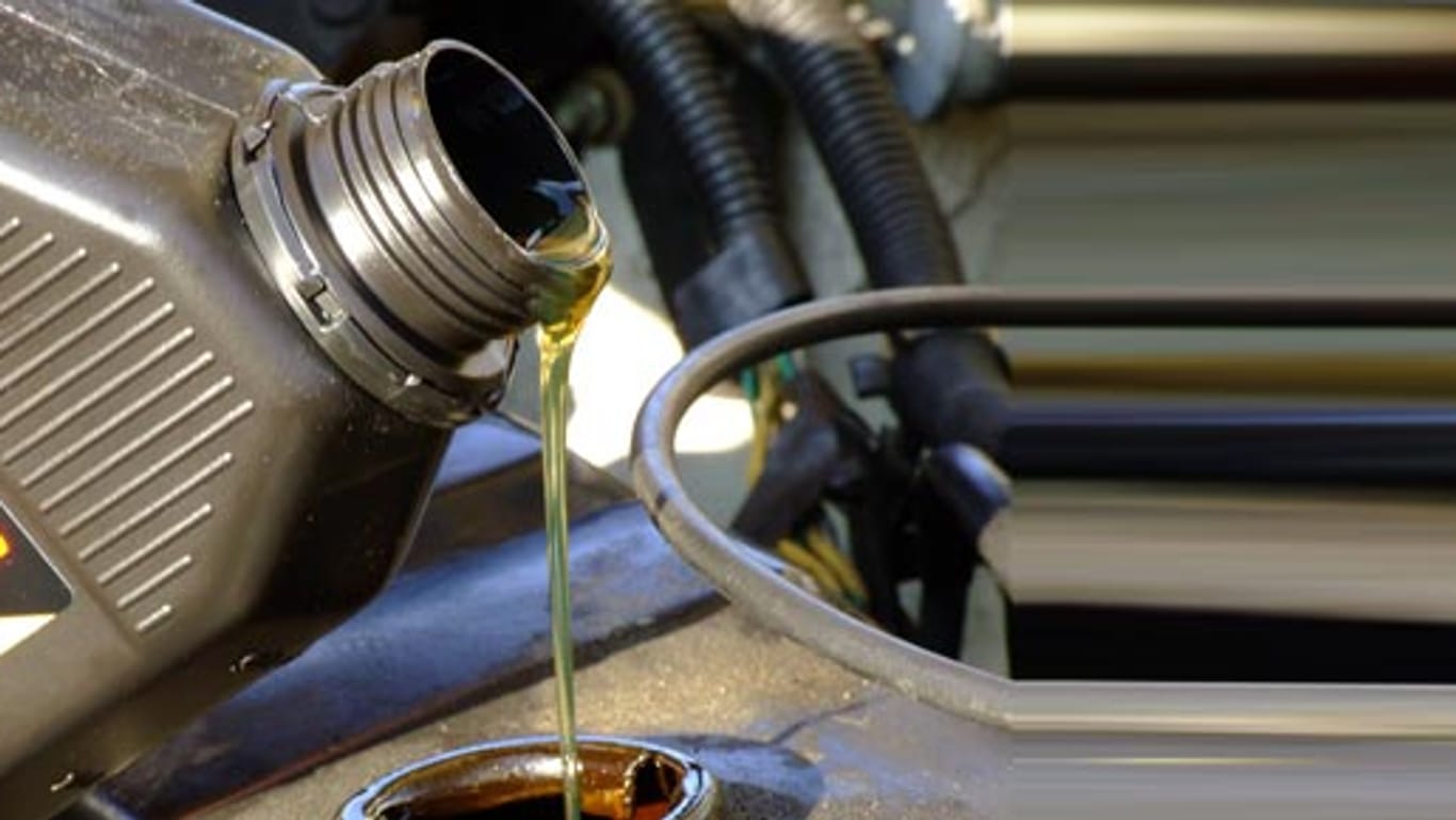 Ein regelmäßiger Wechsel des Motoröls verlängert die Lebensdauer des Motors