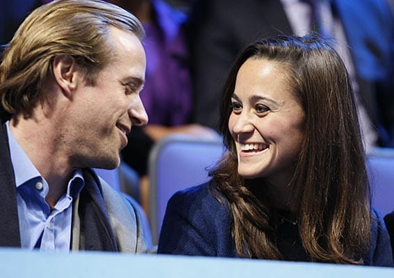 Pippa ist kein Kind von Traurigkeit und fast immer in Begleitung eines charmanten Herren, wie hier bei einem Tennisspiel in der Londoner O2-Arena im November 2011.