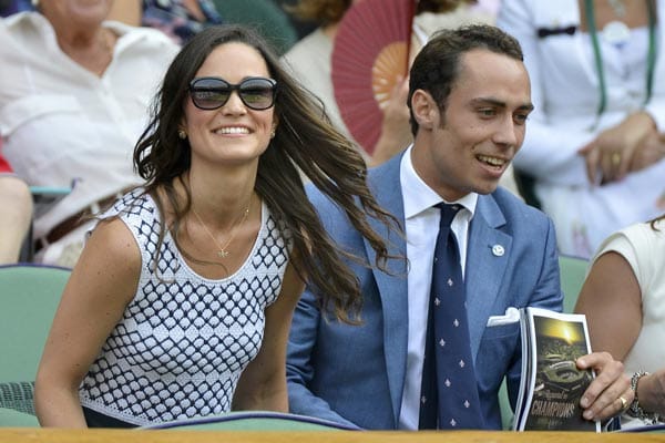 Manchmal lässt sich Pippa allerdings auch von ihrem Bruder James begleiten. Hier ist das Geschwisterpaar bei einer Partie in Wimbledon im Juni 2012 zu sehen.
