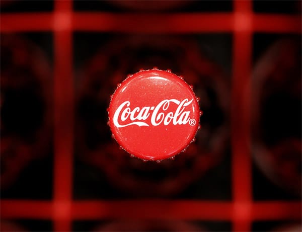 Auf dem zweiten Platz folgt erneut Coca-Cola. Das für das braune Getränk bekannte Unternehmen kommt auf einen Markenwert von 67,2 Milliarden Euro - das ist eine Steigerung von 12,1 Prozent gegenüber dem Vorjahr.