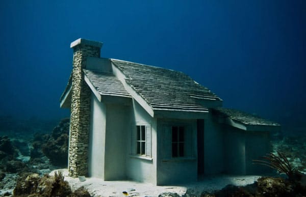 Das Haus soll Teil einer ganzen Straßenszene werden. Auf dem Dach sollen sich Korallen ansiedeln.