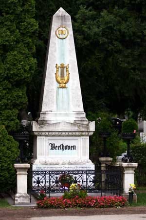 Das meistbesuchte Grab des Friedhofs ist jedoch nicht das von Ludwig van Beethoven.