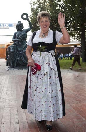 Auch "Lindenstraßen"-Urgestein Marie-Luise Marjan kam im Trachten-Look.