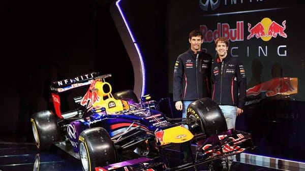 Red Bull: Auch wenn Sebastian Vettel immer mal wieder mit Ferrari in Verbindung gebracht wird - der Titelverteidiger hat noch einen Vertrag bis 2014. Mark Webber hat noch einmal um ein Jahr verlängert und bleibt ebenfalls.