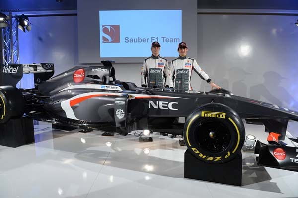 Sauber: Sergio Perez hat sich mit starken Leistung für einen Wechsel zu McLaren empfohlen. Nachfolger wird der 21 Jahre alte Mexikaner Esteban Gutierrez (re.). Das zweite Cockpit bekommt Nico Hülkenberg (li.). Für den 25-Jährigen ist dies ein weiterer Schritt auf der Karriereleiter, galt Sauber 2012 doch als das Team mit dem größten Entwicklungssprung.