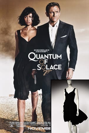 Aus "Ein Quantum Trost" gibt es das edle Cocktailkleid von Prada zu ersteigern, das Olga Kurylenko im Film getragen hat.