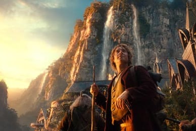 "Der Hobbit - Eine unerwartete Reise" erzählt die Vorgeschichte zu "Der Herr der Ringe". Die Handlung beginnt 60 Jahre vor den Ereignissen, die Mittelerde in die entscheidende Schlacht zwischen Gut und Böse führen.