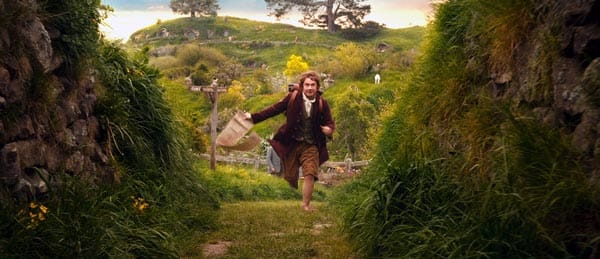 Hobbit Bilbo Beutlin (Martin Freeman) lebt im beschaulichen Auenland und träumt von großen Abenteuern. Und dieser Traum soll sich bald erfüllen ...