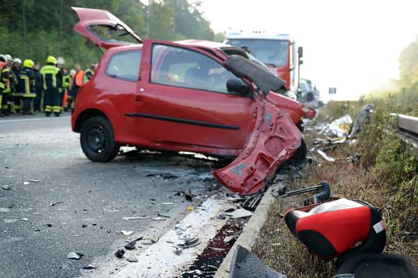 Unfall durch Geisterfahrerin