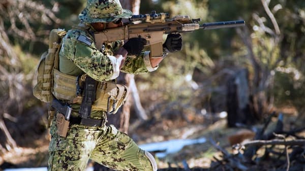 Am 11. September 2012 kommt es im libyschen Bengasi zu einem blutigen Angriff auf das US-Konsulat. Jetzt erwägen die USA offenbar einen Vergeltungsschlag, möglicherweise durch den Einsatz der Spezialeinheit Navy Seals.