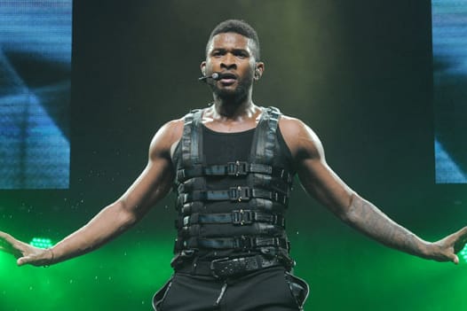 Auch nur ein einziger männlicher Solokünstler schaffte es unter die Top Ten: R&B-Sänger Usher auf Rang sieben.