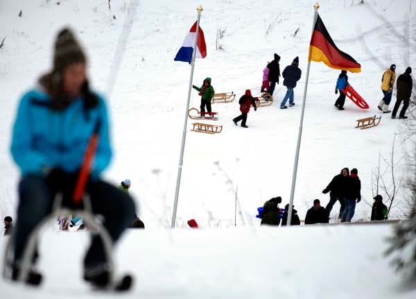 Die größten Investitionen tätigte Winterberg im Sauerland. Durch eine neue Sechsersesselbahn wird das Skigebiet Kappe mit seinem FIS-Slalomhang mit dem Skiliftkarussell verbunden.