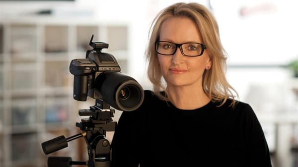 Starfotografin Anne Geddes sammelte die Geschichten rund um das Muttersein in dem Buch "Neun Monate".