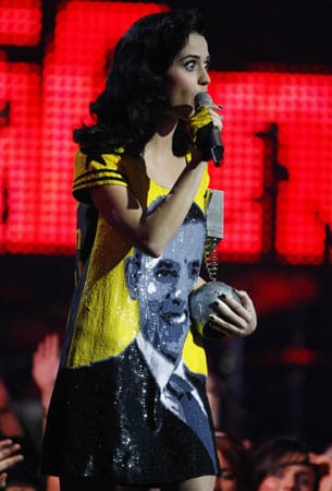 2008 zeigte Katy Perry bei den MTV Europe Music Awards ganz plakativ ihre Unterstützung für Barack Obama.
