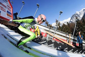 Severin Freund ist seit der Saison 2007/2008 Mitglied des deutschen Welt-Cup-Teams. Der 24-Jährige errang am 15. Januar 2011 seinen ersten Weltcup-Sieg im japanischen Sapporo. Dies war der erste deutsche Triumph bei einem Weltcup-Springen seit vier Jahren. Freunds größte Erfolge sind die Silbermedaille mit der Mannschaft bei den Skiflug-Weltmeisterschaften 2012 und die ebenfalls mit der Mannschaft errungene Bronzemedaille bei den Weltmeisterschaften von der Normalschanze 2011.