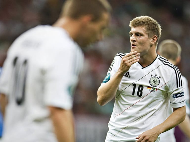 "Immerhin sind wir diesmal nicht Zweiter geworden" - Toni Kroos, Spieler des dreifachen Zweitplatzierten Bayern München, nach dem Halbfinal-Aus bei der EM gegen Italien.
