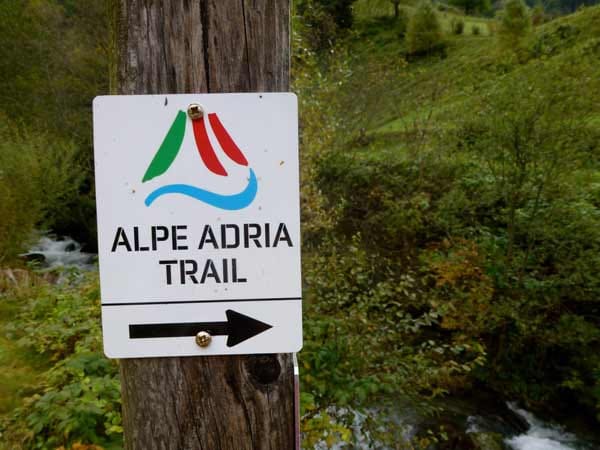 Der Alpe-Adria-Trail ist bestens ausgeschildert.