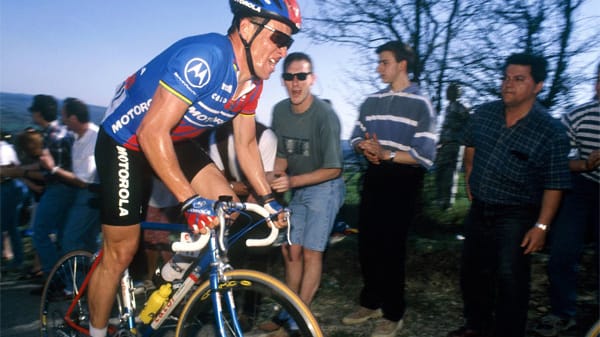 Seine Profikarriere startet Lance Armstrong beim Motorola-Team.