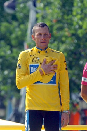 2005 gewinnt Armstrong die Tour de France zum siebten Mal in Serie.