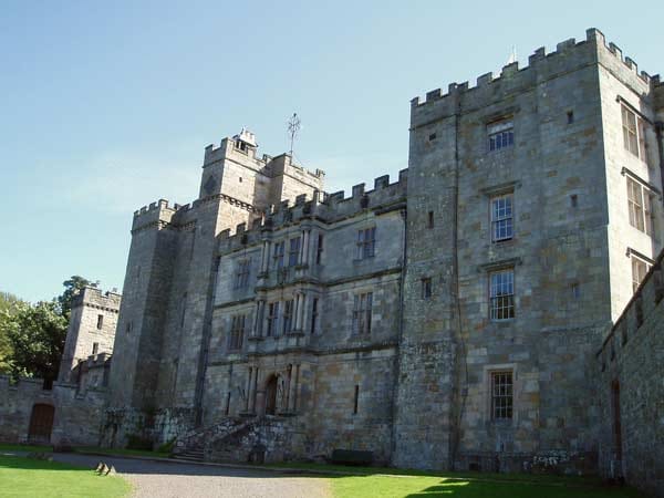 Das vielleicht berühmteste Spukschloss-Hotel ist jedoch das schottische "Chillingham Castle" in Northumberland.