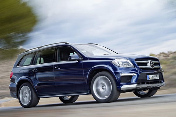 Auch das Fünf-Meter-SUV von Mercedes ist gerade neu aufgelegt worden: Der Mercedes GL ist ein ernsthafter Konkurrent für den Briten.