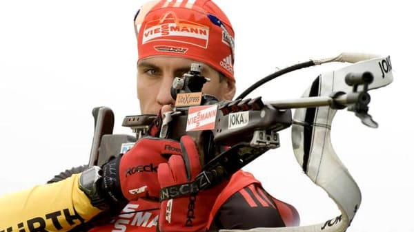 Arnd Peiffer ist der Shooting-Star unter den deutschen Biathleten. Der 25-Jährige startet seit 2009 im Weltcup, konnte bisher neun Weltcup-Siege erringen und wurde 2011 Doppel-Weltmeister.