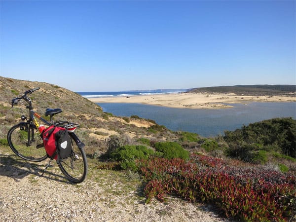 Algarve: Sandbucht an der Costa Vicentina.
