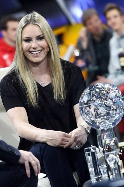 Ganz anders Lindsey Vonn: Sie fährt in der Saison 2011/2012 allen davon und schafft zum zweiten Mal das Kunststück, vier der sechs Kristallkugeln zu gewinnen.