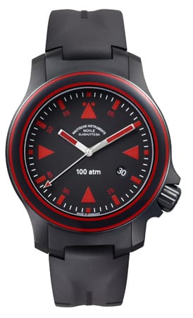 Und hier die gleiche Uhr mit Karbon-Beschichtung. Der S.A.R. Anniversary-Timer wird in zwei Versionen in limitierter Auflage von je 250 Stück gefertigt wird.