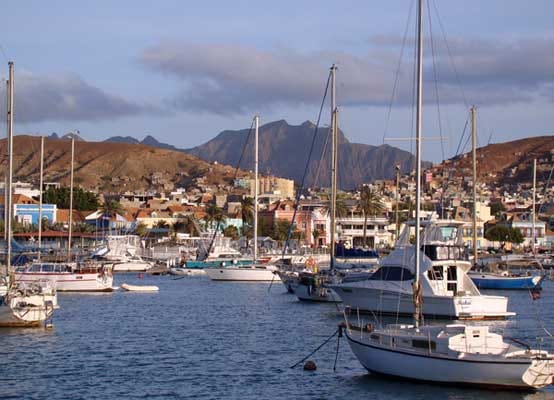 Hafenstadt Mindelo auf der Insel São Vicente, Kapverden.