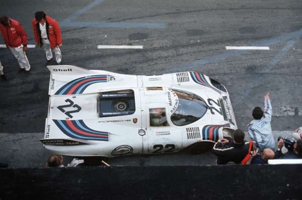 Wer genau hinsieht, erkennt beim Porsche 917 aus dem Jahr 1971 eine Parallele zum 918 RSR – richtig, die Startnummer 22 – kann das ein Zufall sein?!