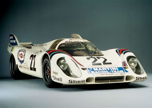 Der legendäre Porsche 917 aus dem "Martini Racing Team" zählte zu den erfolgreichsten Rennwagen der 1970er Jahre. Sein luftgekühlter V12-Mittelmotor kam mit Turboaufladung auf über 1000 PS.