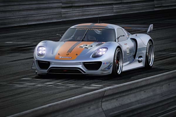 … könnte Porsche aber vielleicht den Weg zum Comeback beim 24h Rennen in Le Mans ebnen, das die Stuttgarter seit den 1970er Jahren schon mehrfach für sich entscheiden konnten.