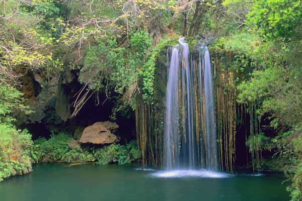 Wasserfall und Lagune im Blyde River Canyon.