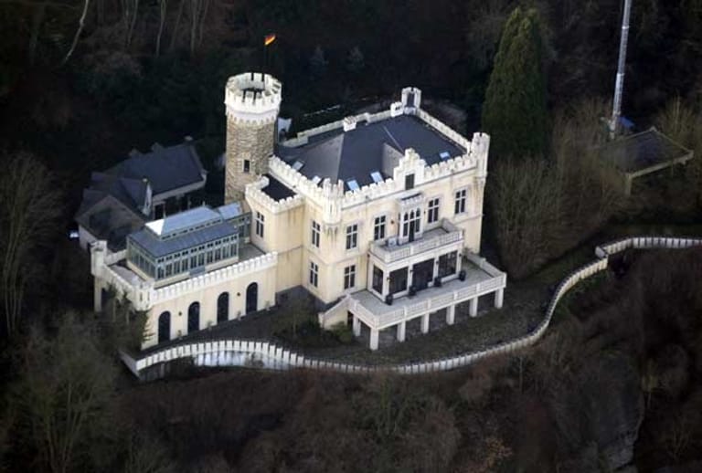 Dieses wunderschöne Schloss am Rhein will Thomas Gottschalk verkaufen.