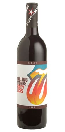 Wer kennt sie nicht, die berühmte bunte Zunge, die einst das Cover des "Best-Of"-Albums der Rolling Stones kürte? Genau die ziert auch die Flasche des "Rolling Stones Forty Licks Merlot". Eine Flasche liegt preislich bei etwa 15 Euro.