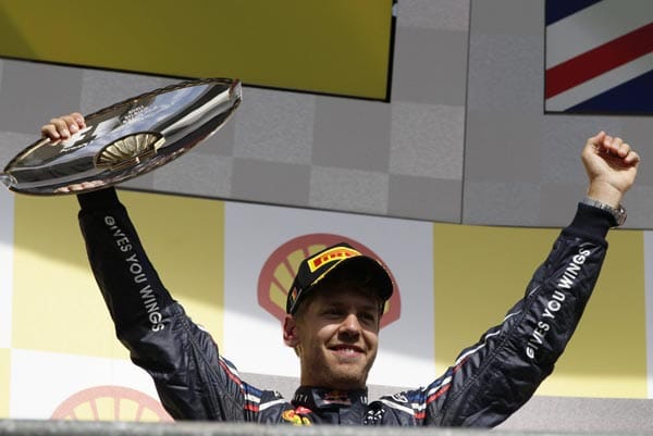 Vettel rast dann nach der Sommerpause in Spa auf Platz zwei – auf sein Lieblingsrennen kann sich Vettel eben verlassen.