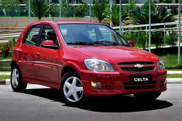 Chevrolet punktet in Brasilien mit dem Celta. Der Kleinwagen mit Steilheck, den die Brasilianer selbst fertigen, wird mehr als 100.000 Mal pro Jahr verkauft. Die Stufenheckversion trägt den Namen Chevrolet Prisma.