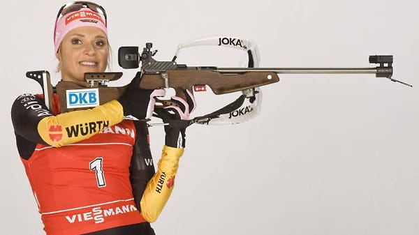 Die zweimalige Langlauf-Olympiasiegerin Evi Sachenbacher-Stehle ist vor der Wintersport-Saison 2012/13 zu den Biathleten gewechselt.