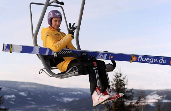 Martin Schmitt gehörte mit zwei Gesamtweltcup-Siegen zwischen 1998 und 2001 zur absoluten Weltspitze der Skispringer. Danach konnte der heute 34-Jährige nicht mehr an seine Glanzzeiten anknüpfen. Bei den Ski-Weltmeisterschaften im norwegischen Oslo erreichte er im letzten Jahr nur Rang 14.