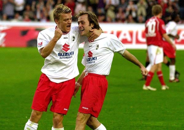 1997 kam der 1,73 Meter große Alexander Iashvili (re.) über Dynamo Tiflis und den VfB Lübeck nach Freiburg. Für den SC lief der Stürmer 255 Mal auf und schoss insgesamt 51 Tore.