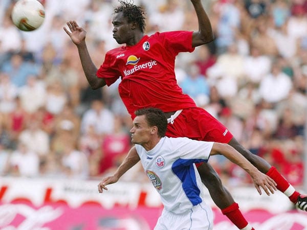 Zehn Jahre spielte Boubacar Diarra von 1997 an beim SC Freiburg. Mit 17 Jahren kam er in den Breisgau und schaffte mit dem SCF den Aufstieg in die Bundesliga.