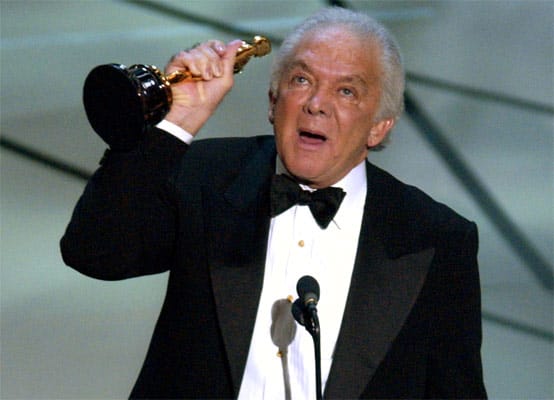 Der Filmproduzent und Oscar-Gewinner Martin Richards erlag am 26. November 2012 im Alter von 80 Jahren einem Krebsleiden.