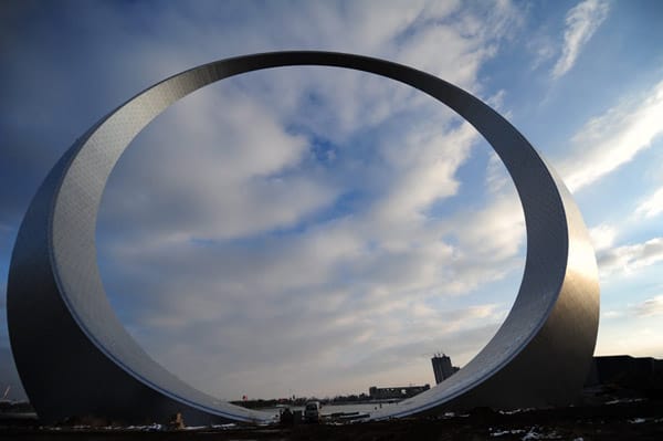 In Fushun, im Nordosten Chinas, steht der "Ring of Life" ("Ring/Kreis des Lebens"), der zu einem Touristenmagneten werden soll.