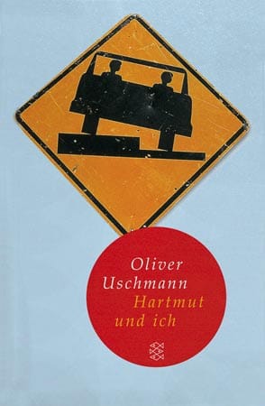 Die Roman-Reihe um "Hartmut und ich" von Oliver Uschmann gehört ins Bücherregal eines jeden Mannes. Der sechste Roman heißt "Erdenrund: Hartmut und ich auf Weltreise" und beschäftigt sich mit viel Witz und Gesellschaftskritik unter anderem mit der Frage, wo man hingehen sollte, wenn man schon überall war. Als Taschenbücher vom Fischer Verlag kosten sie jeweils um die neun Euro.