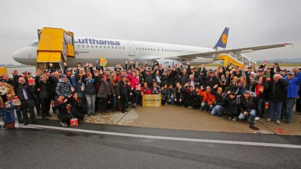Aus Deutschland kommt ein Sonderflieger, bei dem auch der Vettel-Fanklub aus Heppenheim an Bord ist.