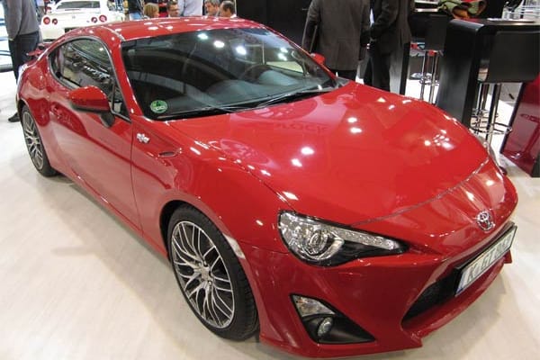 Er ist der heimliche Star auf der Essen Motor Show 2012: Der Toyota GT86 bzw. Subaru BRZ. Hier ein Toyota mit Felgen von Brock Alloy Wheels.