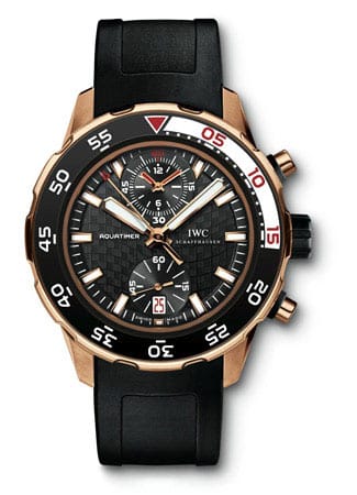 In Ihrem Uhrenbeweger-Schrank befindet sich auch noch eine "Aquatimer" von IWC, die Sie ebenso gerne tragen.