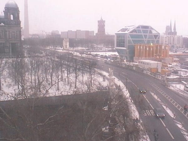 Webcam zeigt Berlin Unter den Linden (Screenshot: t-online.de)